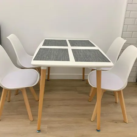 Puerta De 2 شقة Caces