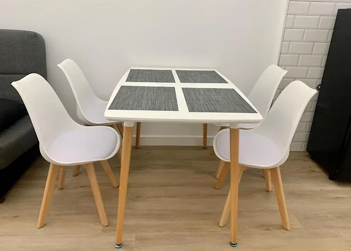 Puerta De 2 דירה Caces